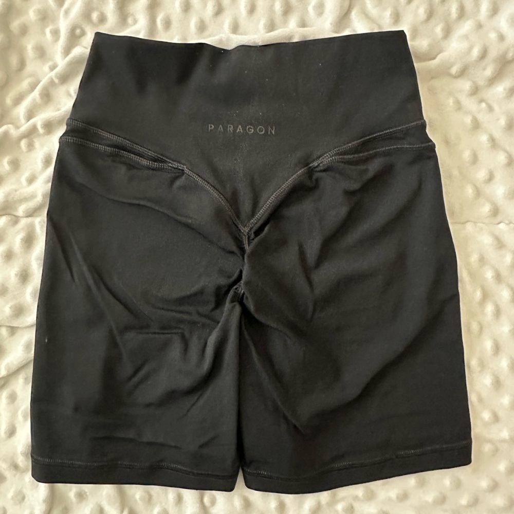Paragon scrunch shorts